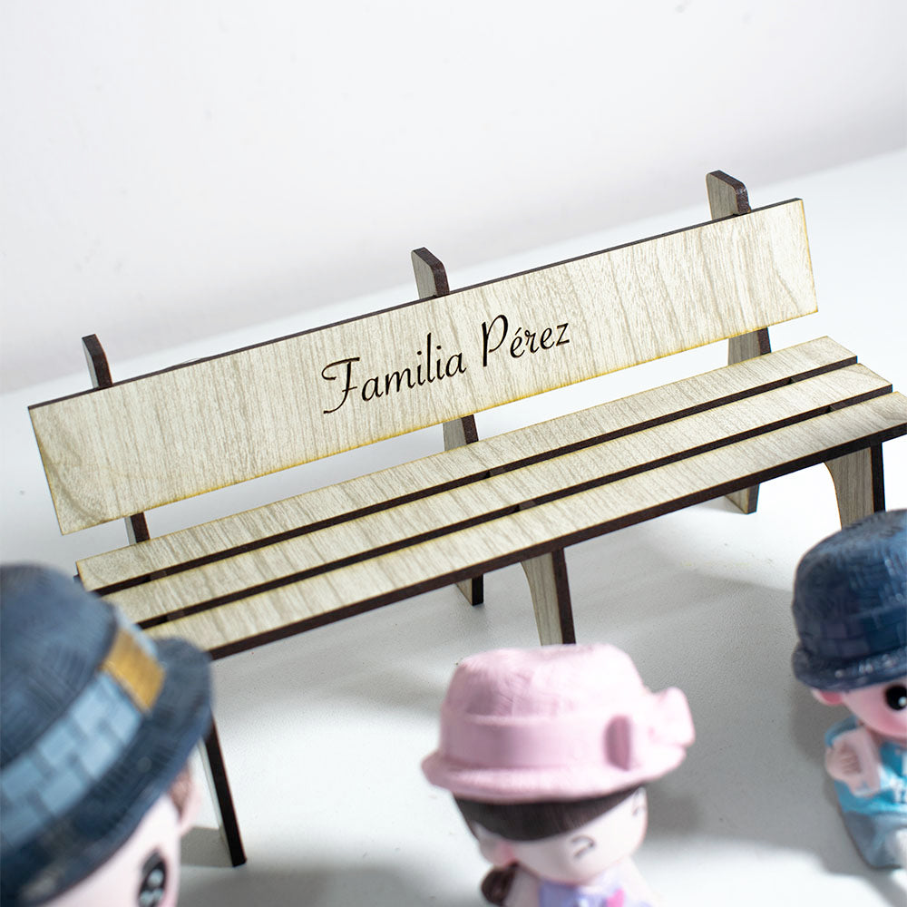 Figura Decorativa Familia en Banco de MDF Personalizable - Adorno Hogar
