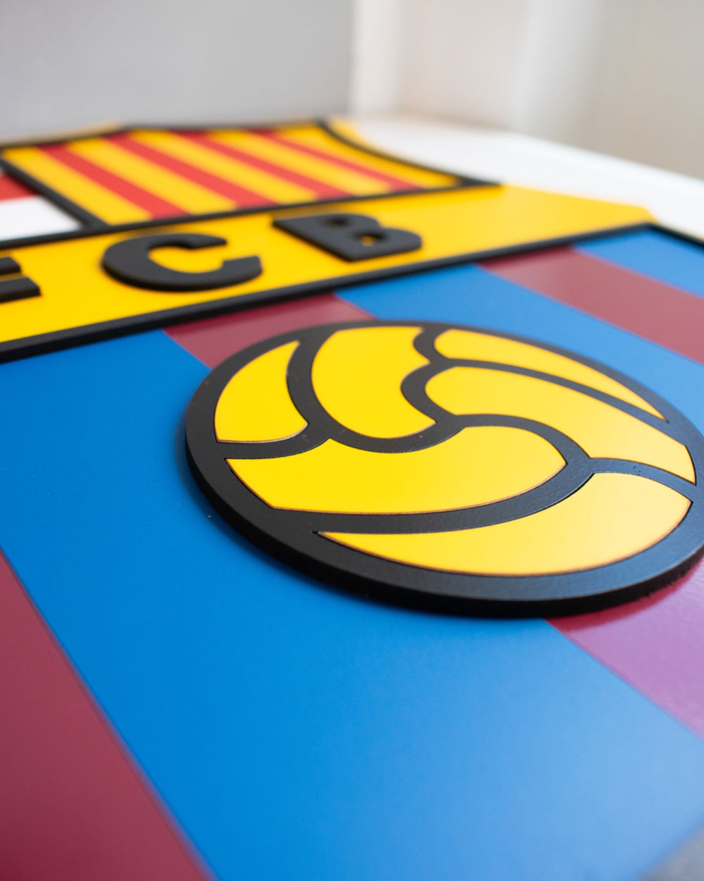 Cuadro Escudo Barcelona a colores en MDF – Decoración 3D para Fanáticos