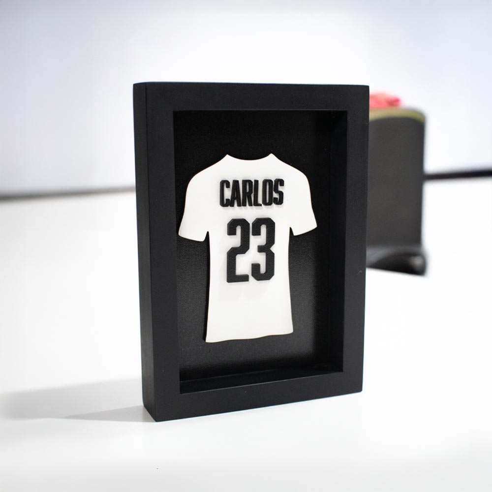 Cuadro decorativo personalizado en relieve 3D con nombre y número de camiseta de futbol