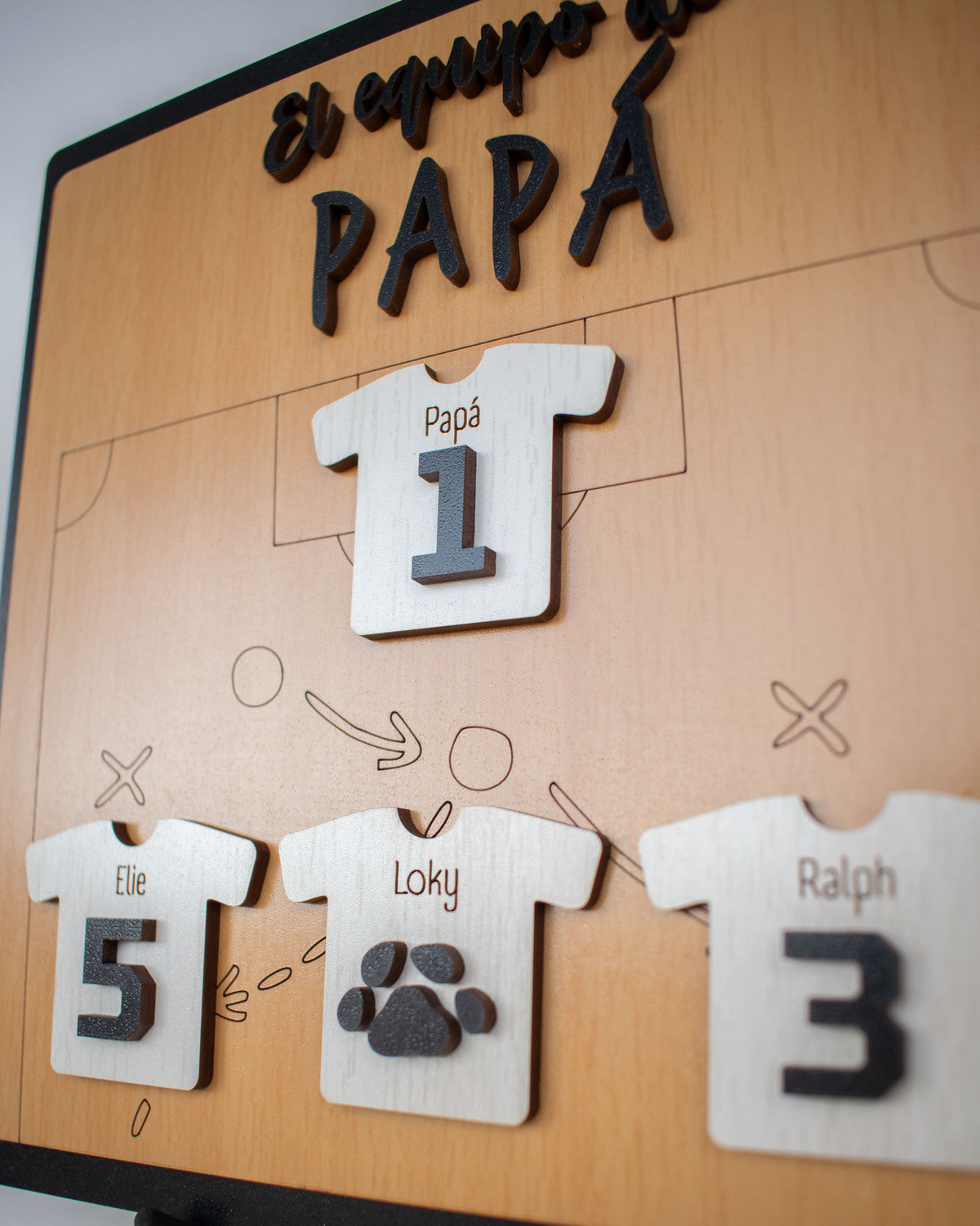 Cuadro personalizado “El equipo de papá” en MDF para regalo especial 20x20cm