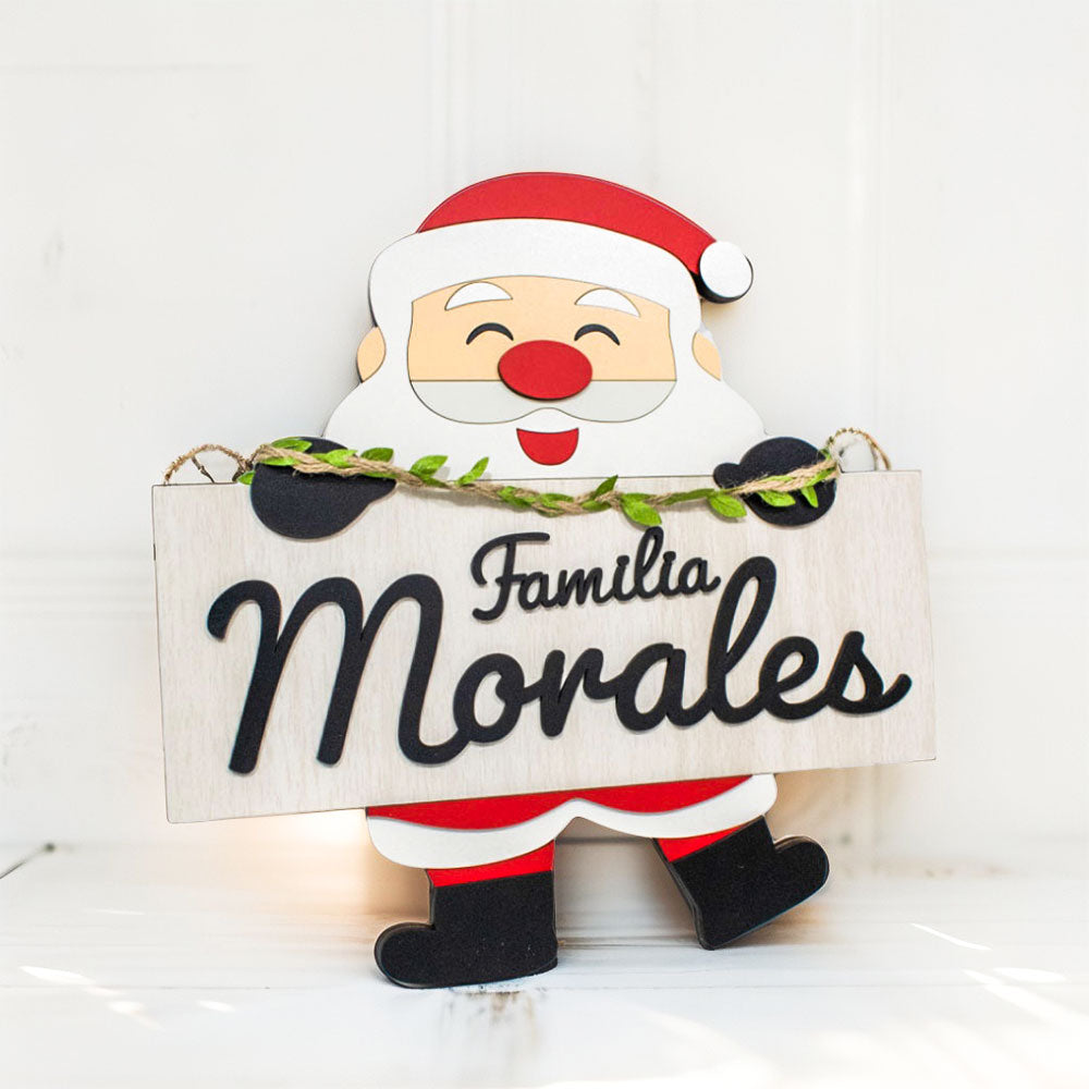 Decoración navidad papá Noel con nombre de familia personalizada 30x30cm