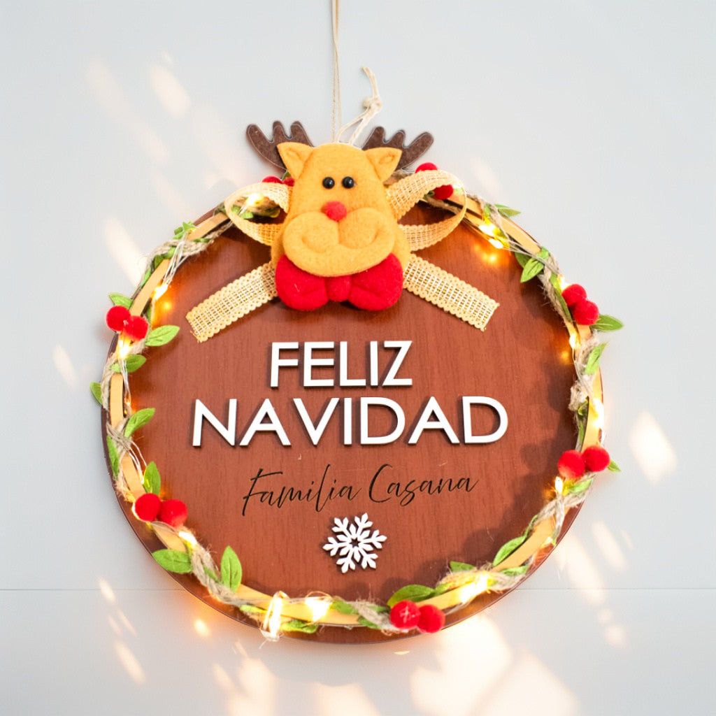 Corona para navidad con nombre de familia personalizada 30x30cm con luces LED