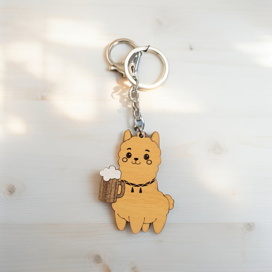 Llavero Alpino con diseño de Alpaca Chelera en madera MDF