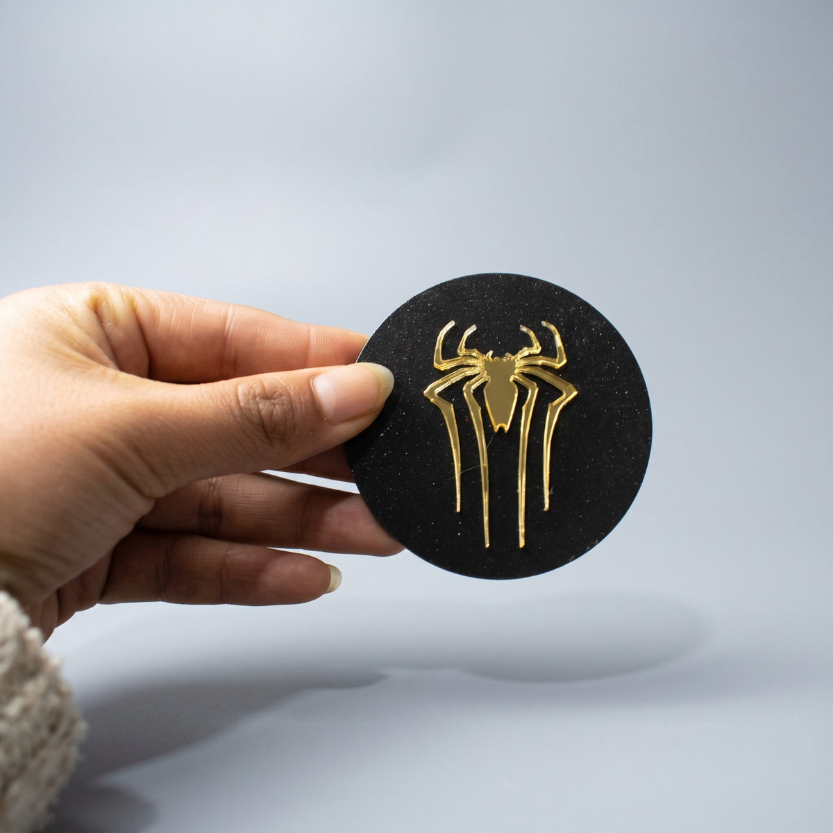 Spiderman muñeco 3D + 4 imanes para refrigerador con logos