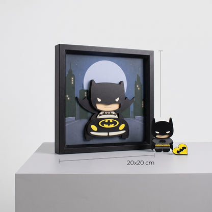 Cuadro 3D Vigilante de la Noche 20x20 cm | Cuadro en Madera Relieve Ciudad Oscura