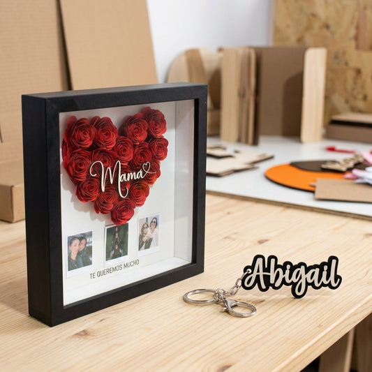 Cuadro Shadow Box Corazones con Fotos + Llavero Gratis