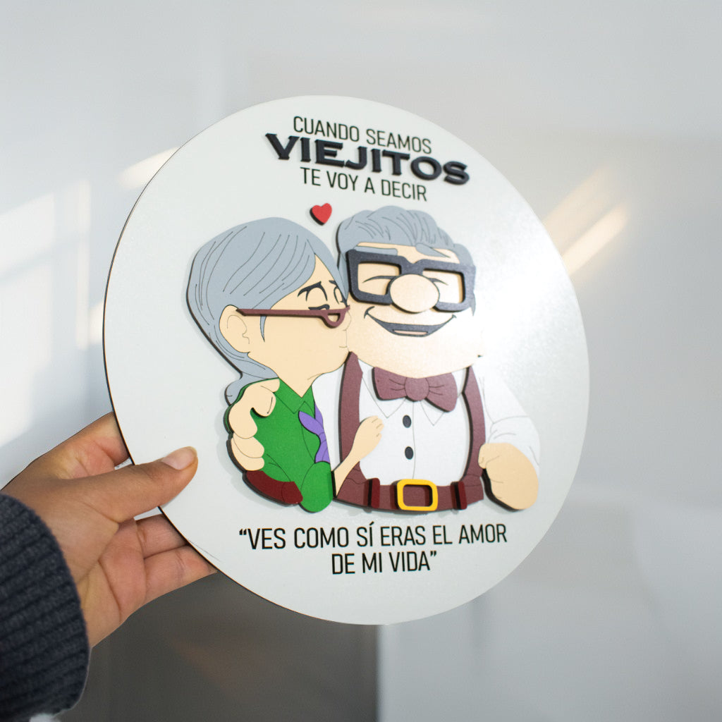 Cuadro Circular MDF de Up Carl y Ellie - Regalo de Madera para pareja 25x25cm