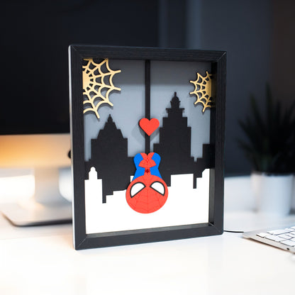 Cuadro Personalizado - Figura de Héroe Arácnido con Nombres 20x25cm