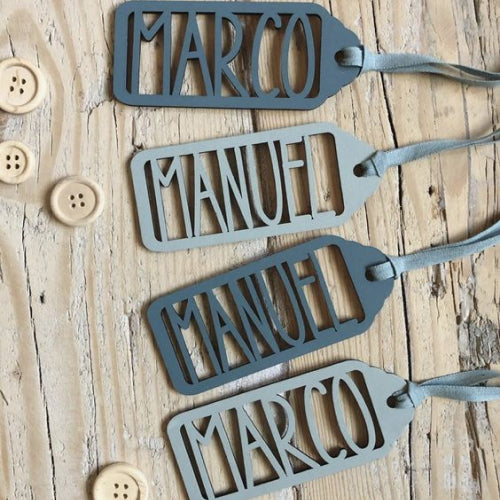 Llavero etiqueta con nombre personalizados en MDF - Colores variados