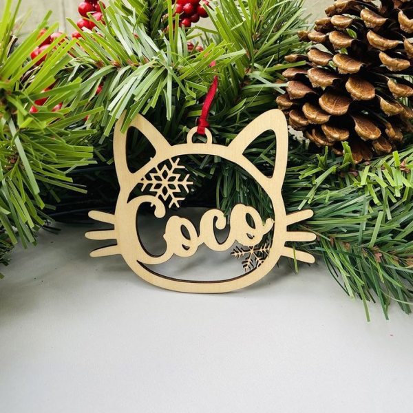 Adorno Navideño Personalizado en MDF con Forma de Gato