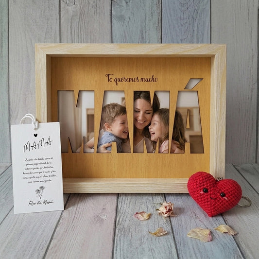 Pack Cuadro 20x25cm con Foto + Llavero Corazón Tejido